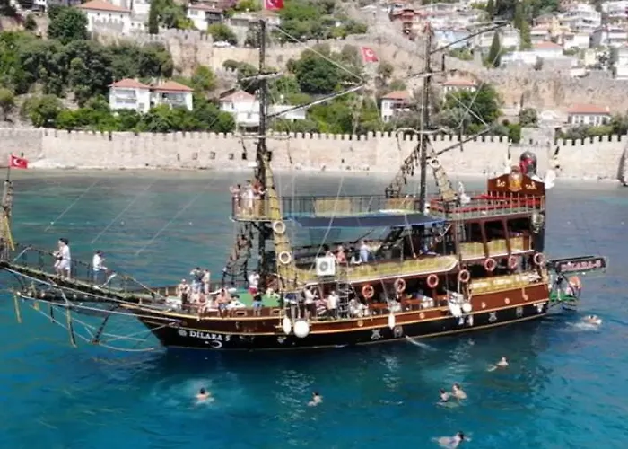 Boat Tour With Lunch In 4 Trip Campsite *