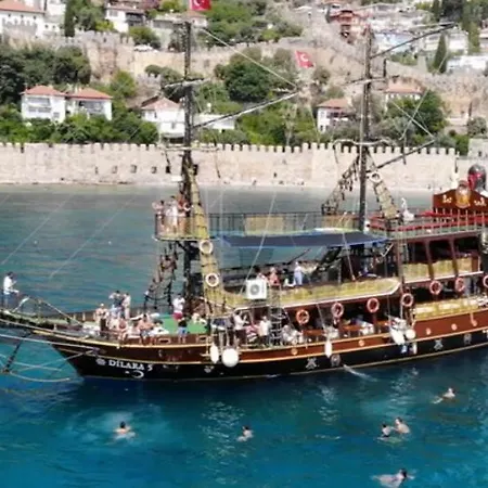 Boat Tour With Lunch In 4 Trip Campsite *